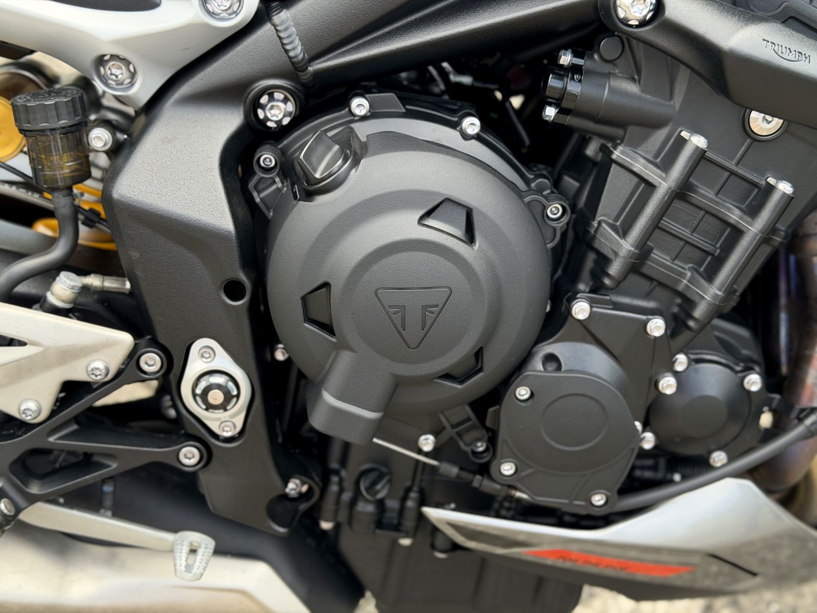 Triumph Street Triple 2024 — продаж у Португалії